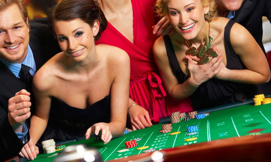 women gambling